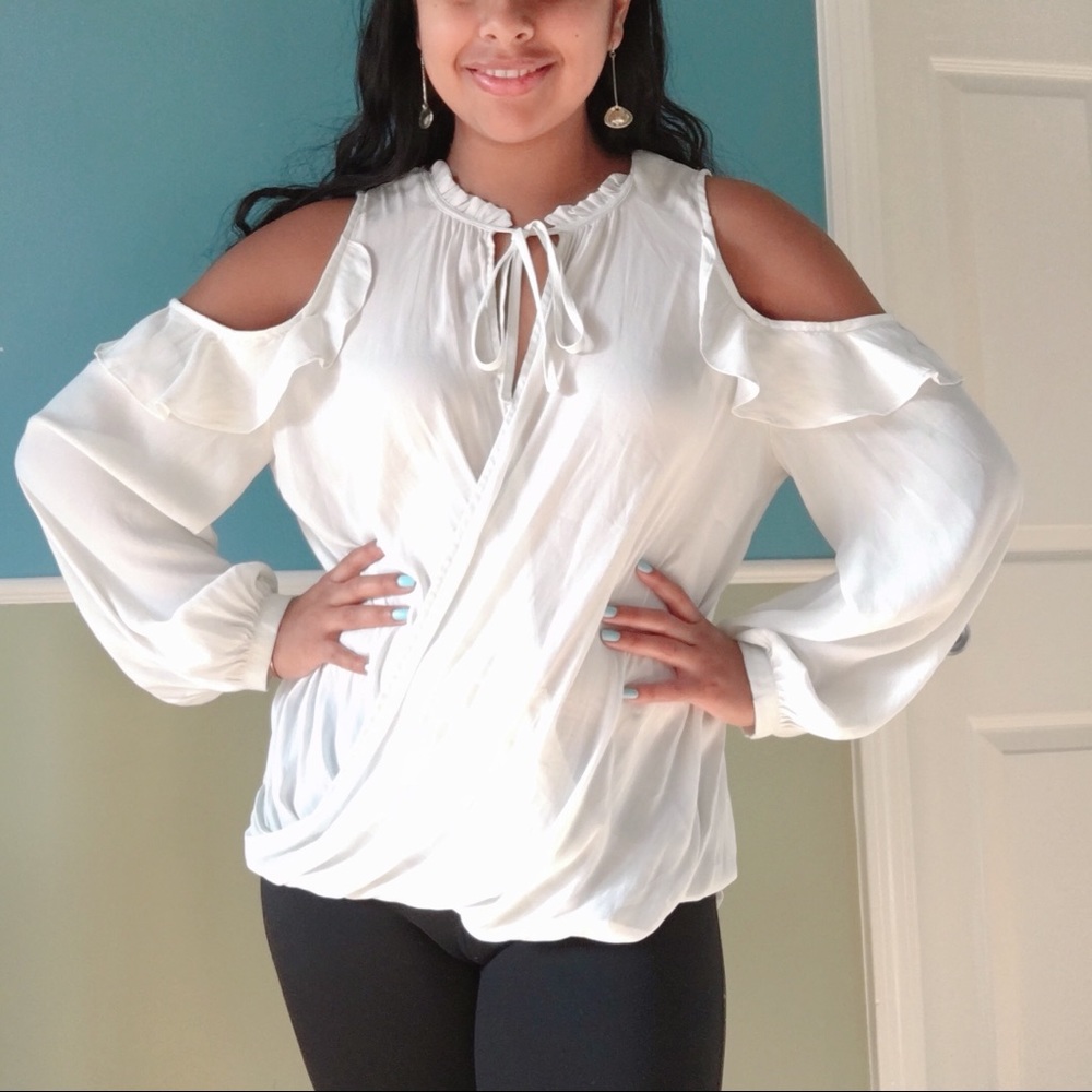 Anthropologie MAEVE cold shoulder keyhole tie top
